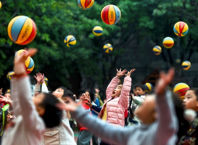 Visual Chongqing | Laughter Full of Campus