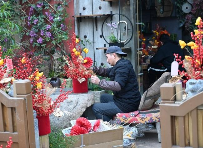 Chinese New Year Flowers Gain Traction in Chongqing