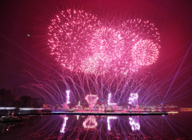 Spring Festival Vibe: Grand Light-Drone-Fireworks Performance in Chongqing Liangping