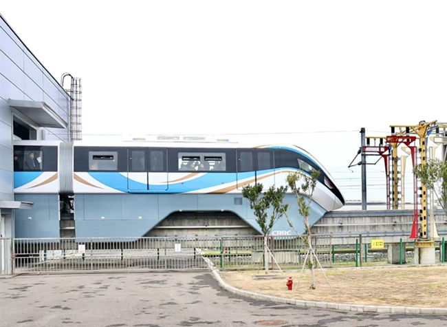 China's First Medium Capacity Monorail System Vehicle Rolled out in Chongqing