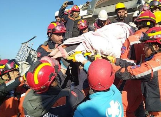 Quake Death Toll Tops 21,000 in Türkiye, Syria