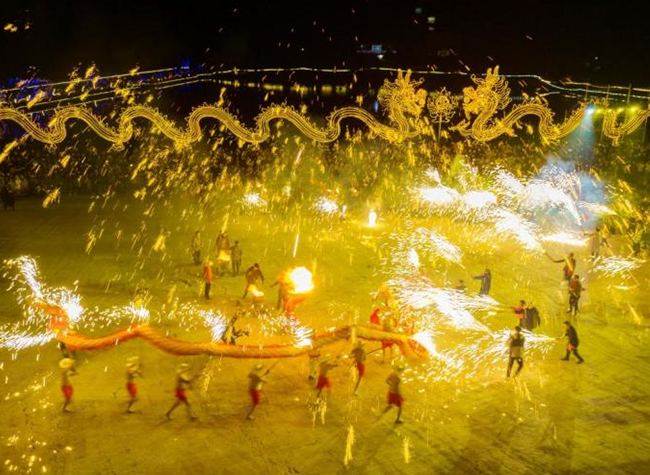 fire-dragon-ignited-chinese-new-year-celebrations-in-chongqing-dazu