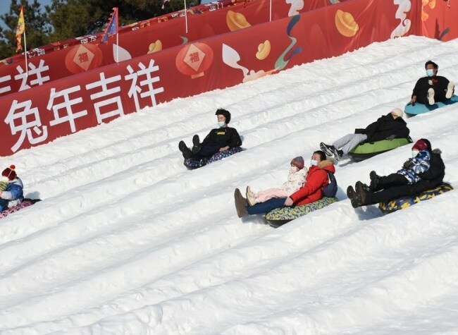 China Sees New Year Consumption Recovery, Eyes 2023 Growth