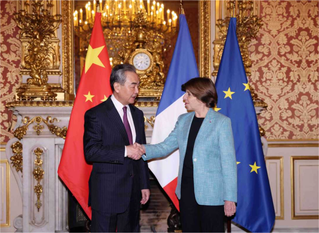 Beijing, Paris Agree to Advance Cooperation