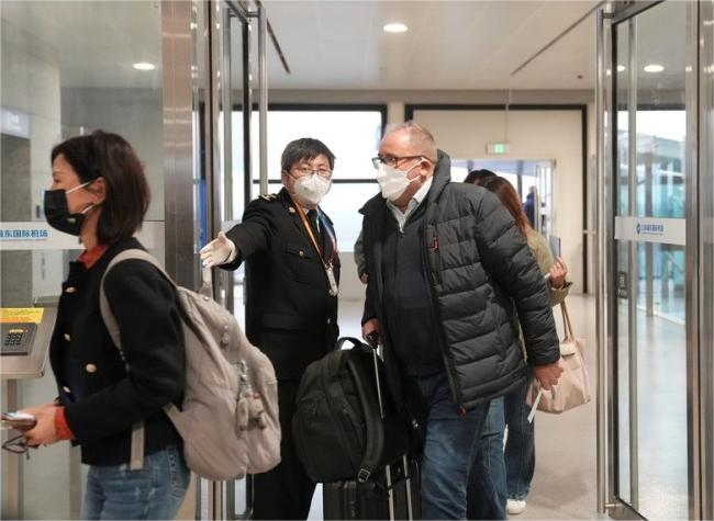 China's Optimization of COVID Response Seen as Science-based, Effective
