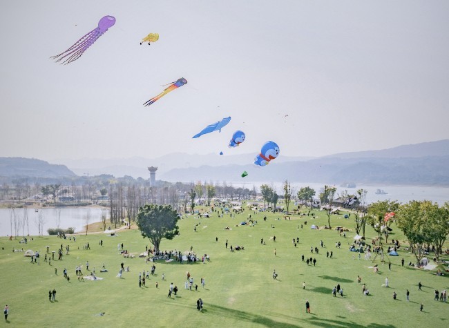 Visual Chongqing | Fair Wind