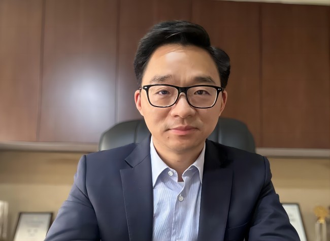 Hong Kong, A Bridge Connecting Chongqing to the International Market | Insights