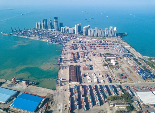 Chongqing Firms Attract Investment Overseas via Guangdong, Hong Kong, Macao