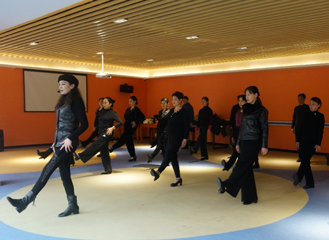 Universities for the Aged Drive a Happier Life for the Elderly