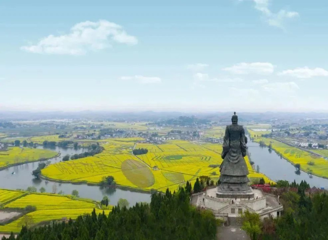 Spectacular Sea of Canola Flowers in Chongqing