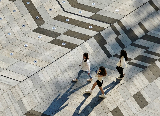 Visual Chongqing | Three-dimensional Sidewalk