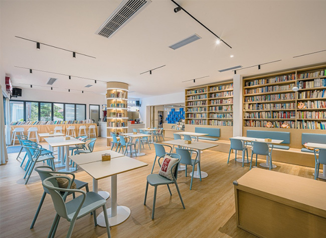 Chongqing Library Unveiled Its Branch in An Int'l Eye Hospital