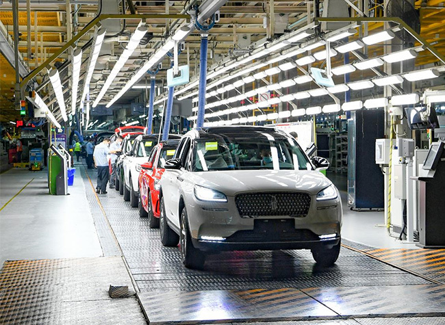 Strengthening Exchanges and Collaboration: Chengdu and Chongqing Auto Industry Alliance