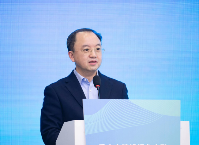 Chongqing Enhances Innovation in Green Finance and Cross-border Finance | District Mayor Interview