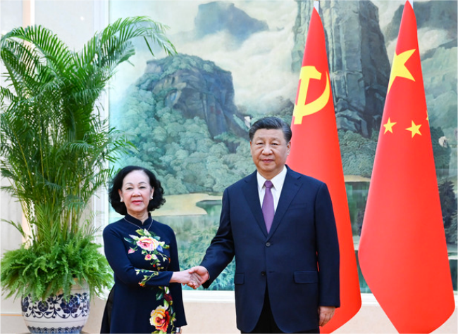 Xi Meets With Senior CPV Official