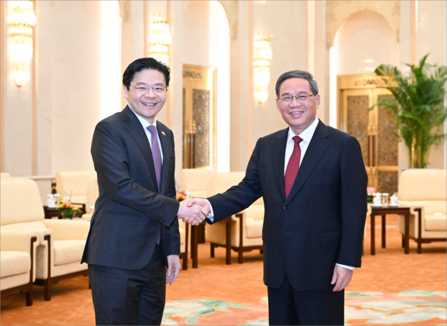 China Ready to Share Development Opportunities With Singapore: Premier
