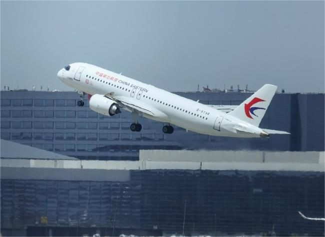 China's C919 Jetliner Goes Into Commercial Operation