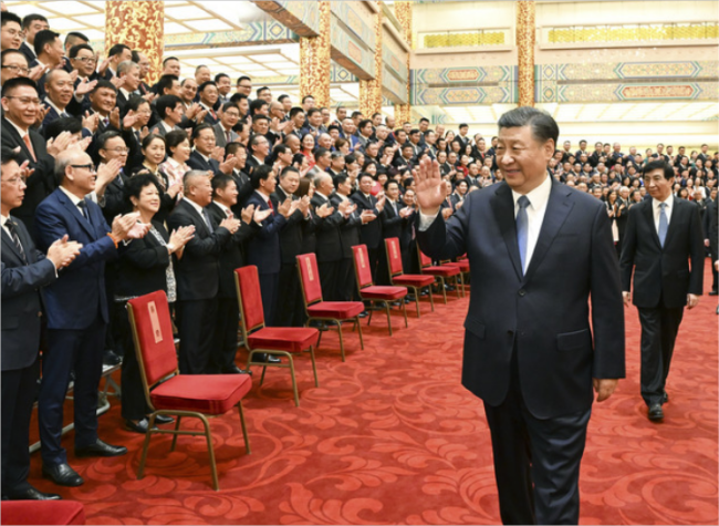 Xi Meets Representatives of Overseas Chinese