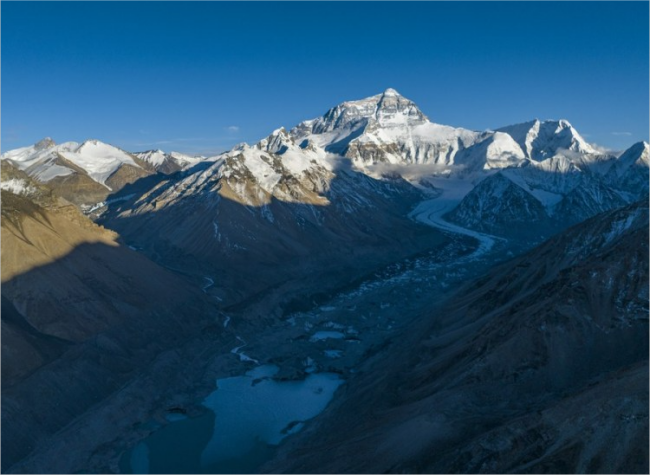 China Launches Scientific Expedition to Mt. Qomolangma