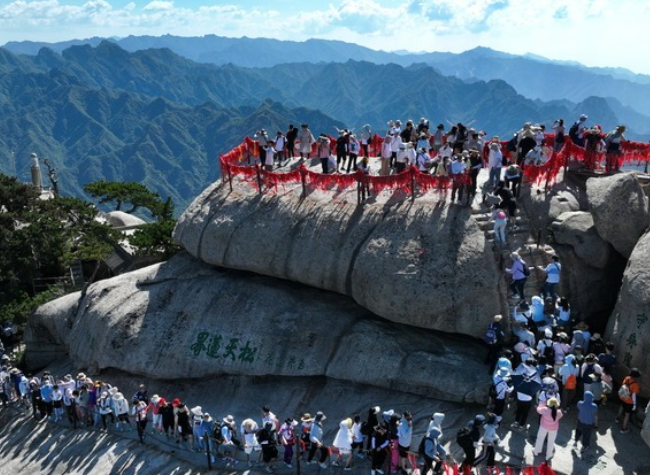 China Sees 100 Mln Domestic Tourist Trips During Dragon Boat Festival Holiday