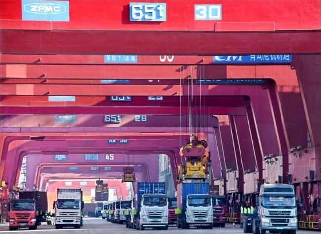 Chinese Ports' Container Throughput up 4.8 Pct in First Four Months