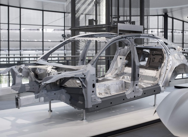World's Largest Magnesium Alloy Automotive Die-Casting Prototyped in Chongqing