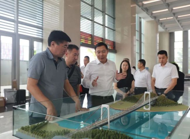 Mongolian Delegation Visits Chongqing to Explore Cooperation