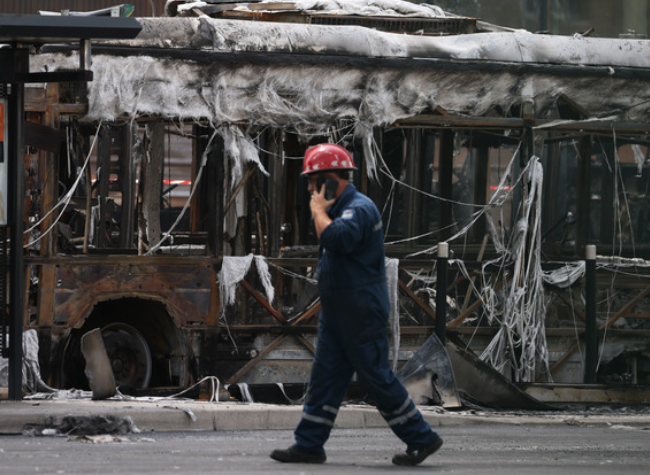 719 Arrested During Overnight Violence in France: Ministry