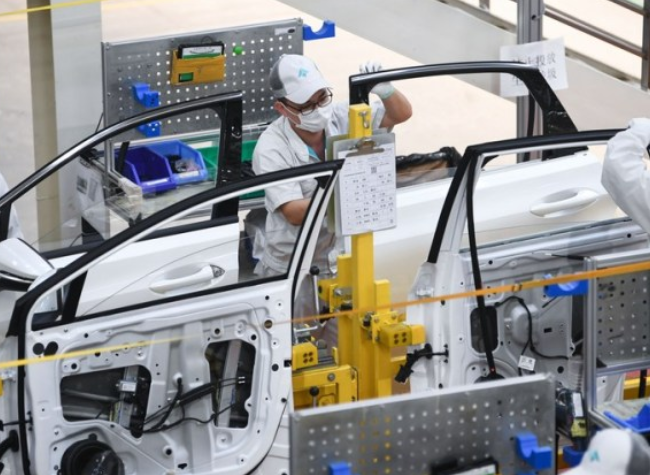 China Registers Record Output of 20 Mln NEVs