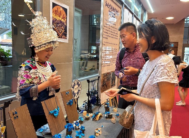 Chongqing Week in Singapore Celebrates Cultural Exchange and Enhances Bilateral Cooperation