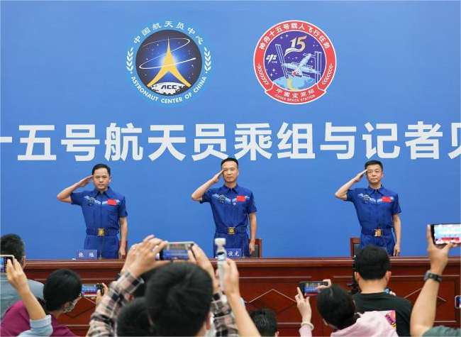 Shenzhou-15 Astronauts Meet Press After Quarantine, Initial Recovery