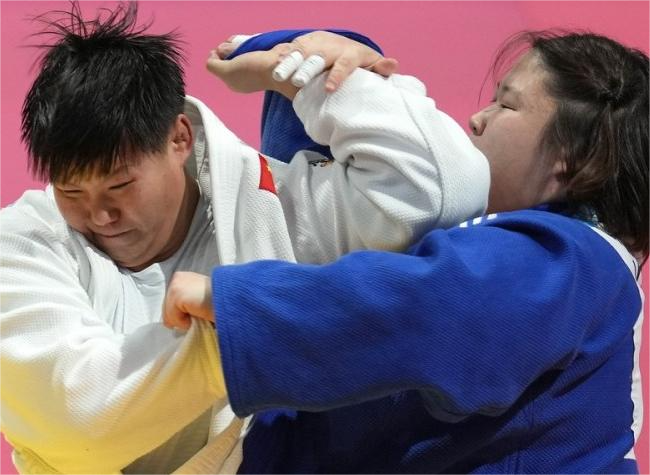 China Keeps Leading, Indian Shooters Surpass World Record