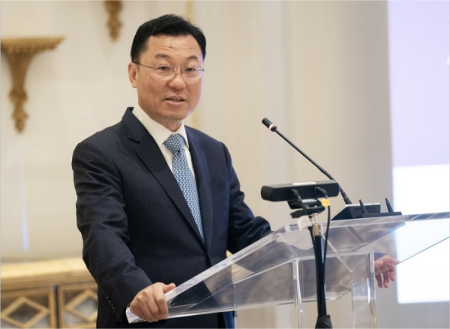 Chinese Ambassador Warns Against Decoupling, Conflict Between China, U.S.