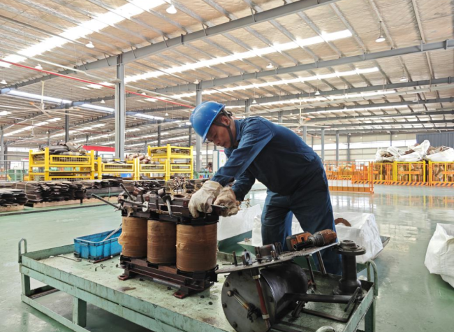 A Power Renewable Resources Recycling Center Unveiled in Chongqing