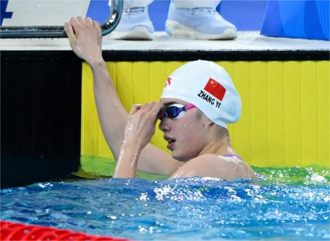 Chinese Swimmers Make Splash at Chengdu Universiade