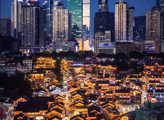 Vibrant Nightlife Fuels Chongqing's Consumption Growth