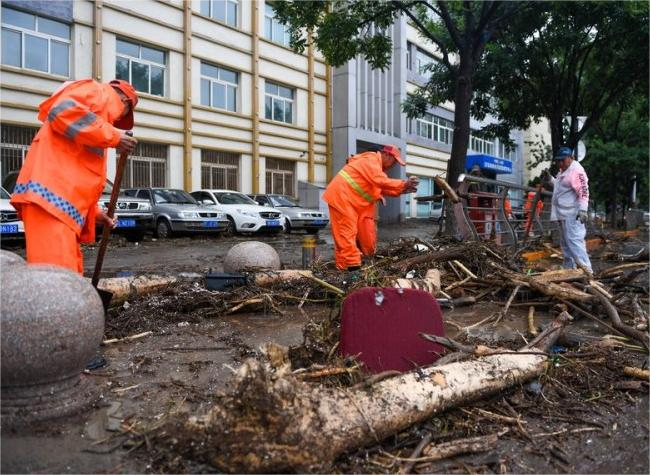 China Goes All Out to Tackle Typhoon-Induced Torrential Rain, Floods