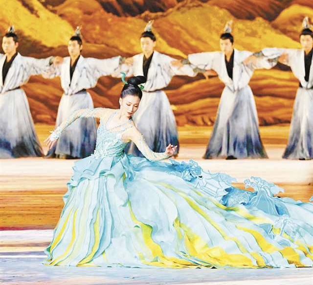 Chongqing Dancer Shines at Asian Games Opening Ceremony