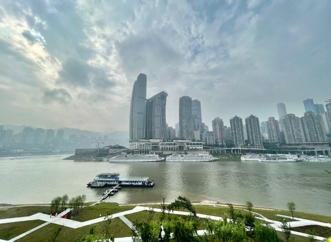 Chongqing Sets Financial Asset Goal of Reaching 11 Trillion Yuan by 2027