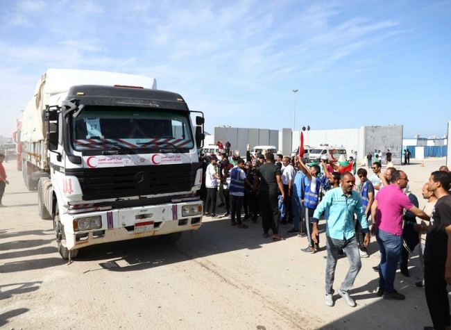 Hamas Releases 2 Israeli Hostages as More Aid Reaches Gaza
