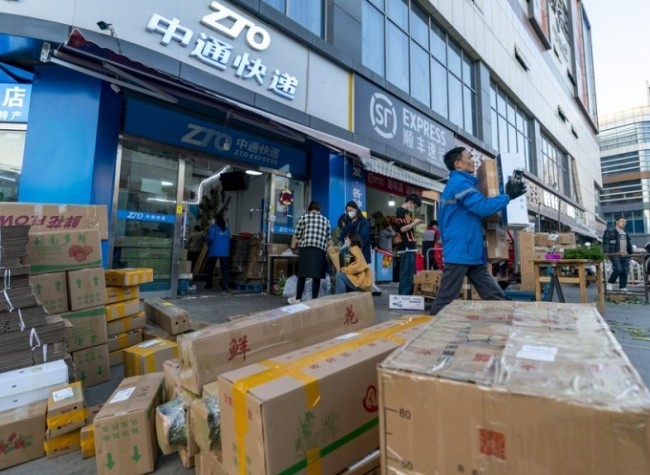China's Parcel Volume Surpassed 100 bln Threshold Earlier This Year