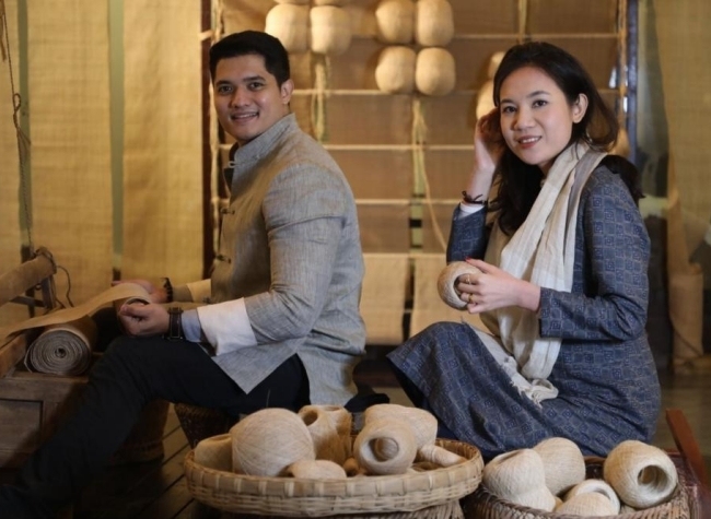 Indian Youth Embraces Xiabu Grass Linen, Bridges Cultures | BRI Story