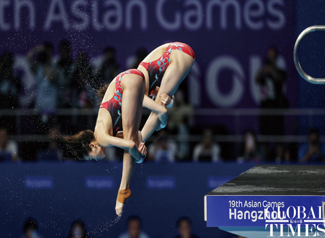 China's Quan/Chen Debut at Asian Games, Clinching Victorious Beginning for Chinese Diving Team
