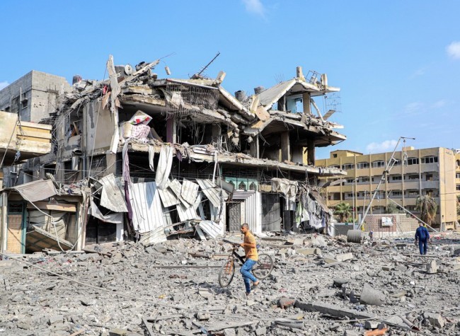 Israel Bolsters Forces on Border with Gaza as Regional Powers Scramble to Mediate