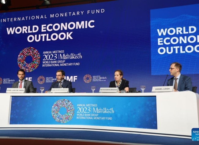 IMF Estimates a 'Limping' Global Economy in 2023