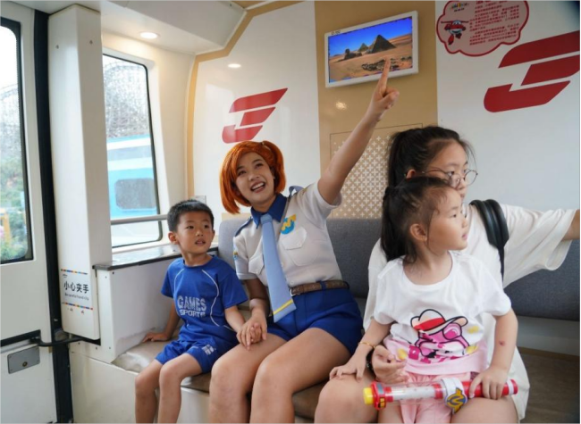 Superwings Compere's Joyful Journey in the Amusement Park | Locals