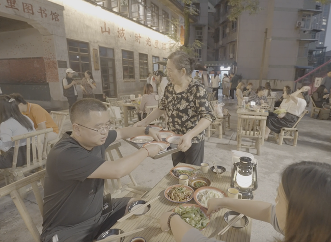 A Grand Start to the Hundred-Person Banquet