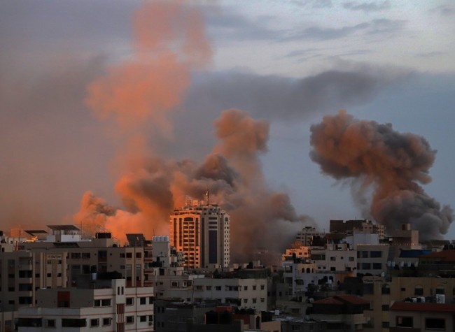 Israel Besieges Gaza Amid Intensified Conflict with Hamas, Attacks on Border with Lebanon