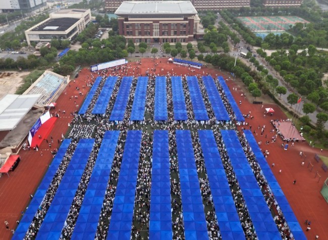 China Confident in Strengthening Employment Stability, Quality: Minister