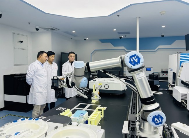 China's AI Robotic Chemist Synthesizes Catalysts for Oxygen Production on Mars
